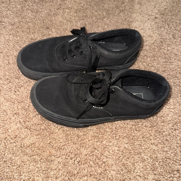 Vans - Picture 4 of 4